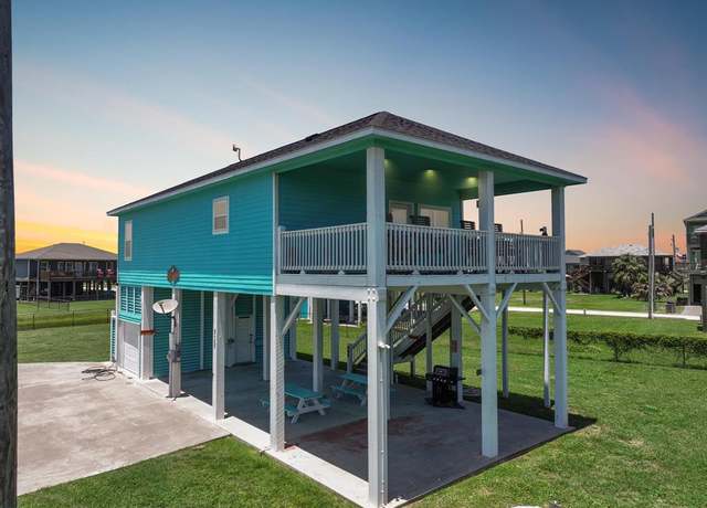 Property at 928 Olive Dr, Crystal Beach, TX 77650, 3 beds, 2 baths