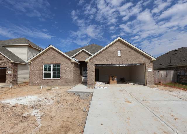 Property at 16923 Pin Cherry Leaf Dr, New Caney, TX 77357, 4 beds, 3 baths
