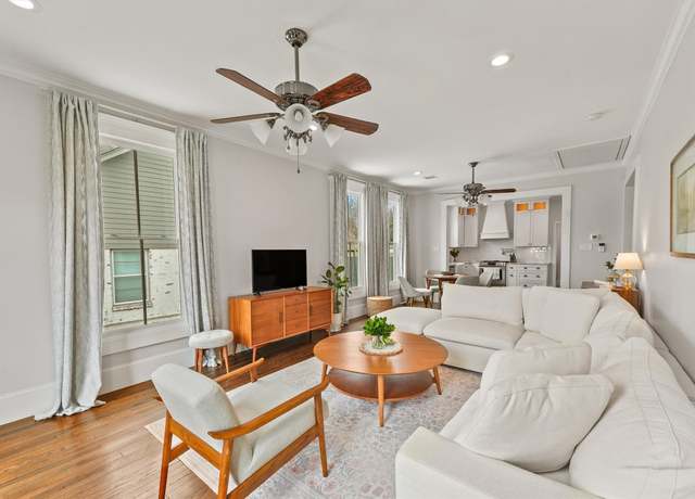 Property at 1014 Kern St, Houston, TX 77009, 2 beds, 2 baths