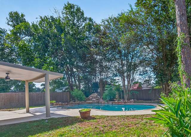 Property at 4812 33rd St, Dickinson, TX 77539, 3 beds, 2 baths