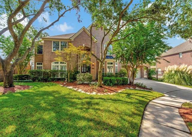 Property at 15534 Wooden Oak Ct, Houston, TX 77059, 5 beds, 3.5 baths