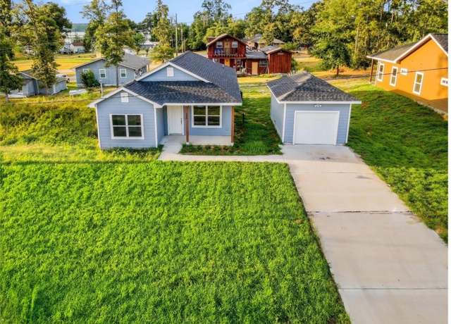 Property at 230 Red Bud Ln, Onalaska, TX 77360, 3 beds, 2 baths
