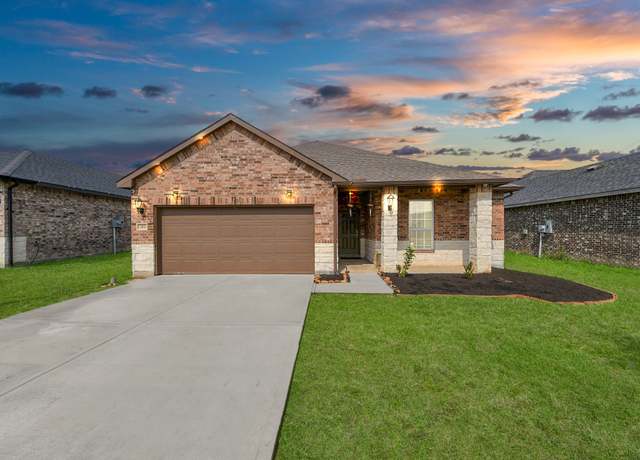 Property at 884 Road 5102, Cleveland, TX 77327, 4 beds, 2 baths