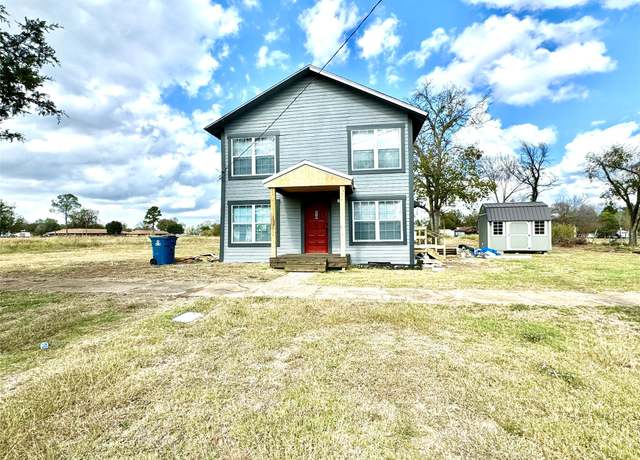 Property at 106 E Main St E, Wortham, TX 76693, 3 beds, 2 baths