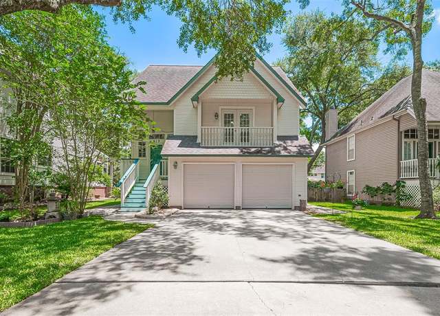 Property at 613 4th, League City, TX 77573, 3 beds, 2.5 baths