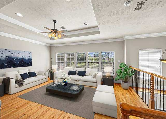 Property at 1380 Studer St, Houston, TX 77007, 2 beds, 2 baths