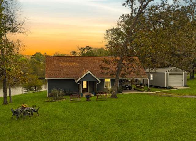 Property at 219 Lakeshore Dr, Ace, TX 77326, 3 beds, 1 bath