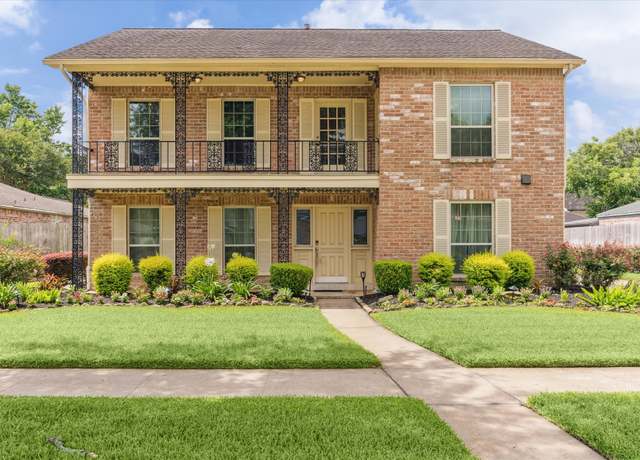 Property at 16422 Brookvilla Dr, Houston, TX 77059, 4 beds, 2.5 baths