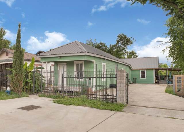 Property at 4103 Lumber Ln, Houston, TX 77016, 6 beds, 2 baths