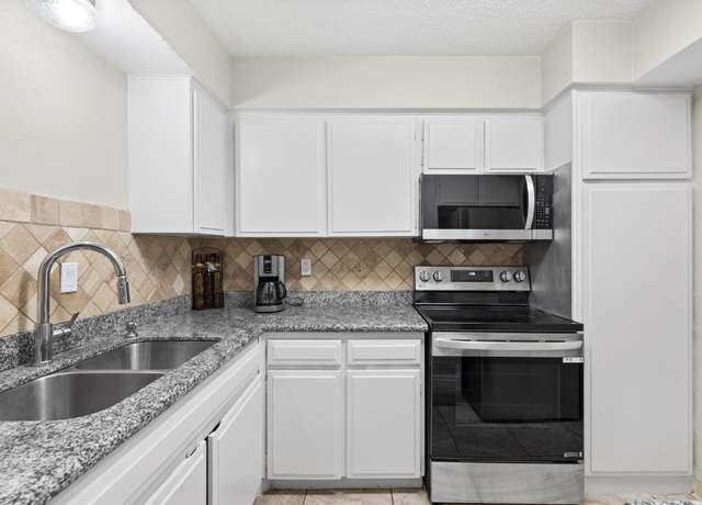 Property at 7900 Westheimer Rd #241, Houston, TX 77063, 2 beds, 2 baths