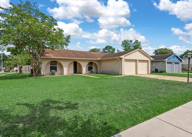 Property at 10203 Huntington Dale Dr, Houston, TX 77099, 3 beds, 2 baths