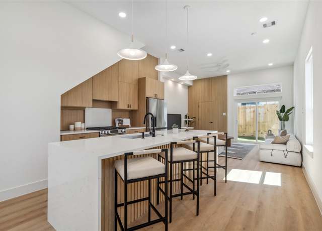 Property at 612 Hughes St Unit B, Houston, TX 77023, 2 beds, 2.5 baths
