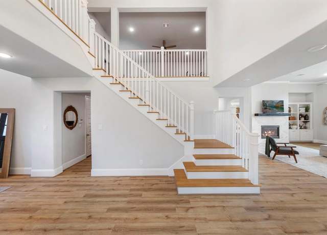 Property at 10593 Lake Palmetto Dr, Conroe, TX 77385, 4 beds, 4.5 baths