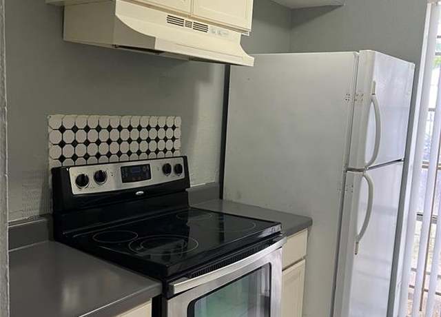 Property at 10211 Sugar Branch Dr #427, Houston, TX 77036, 2 beds, 2 baths