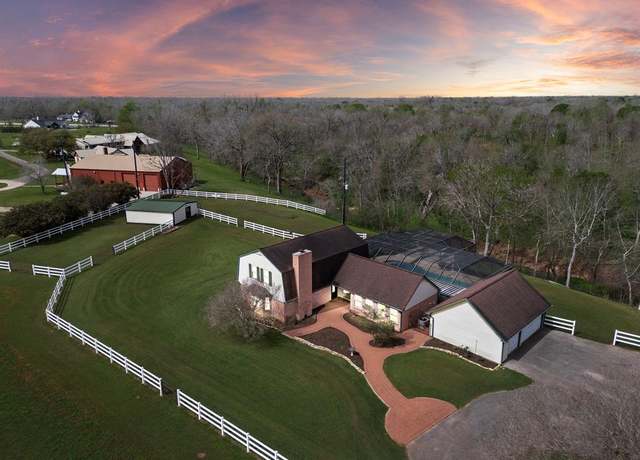 Property at 6902 Shady Ln, Richmond, TX 77406, 3 beds, 2.5 baths