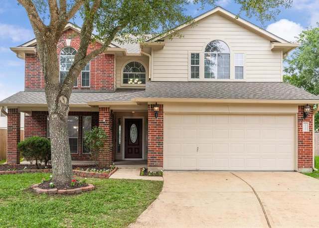 Property at 1056 Inverness Cv, Dickinson, TX 77539, 3 beds, 2.5 baths