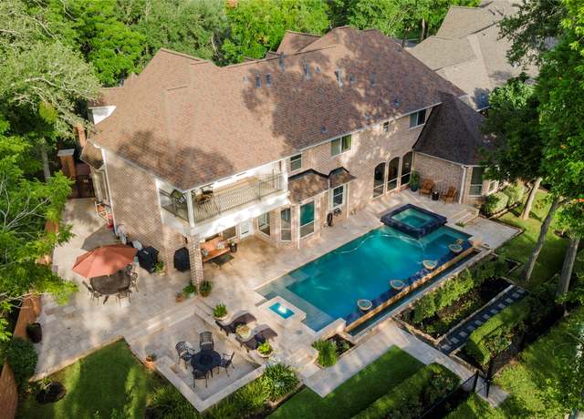 Property at 10 Sullivans Ct, Missouri City, TX 77459, 5 beds, 3.5 baths
