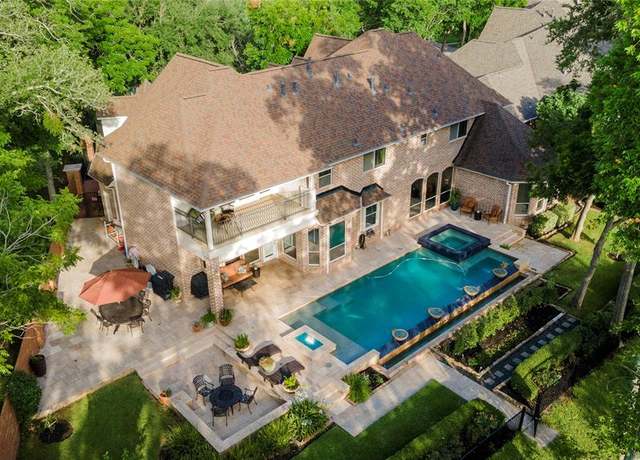 Property at 10 Sullivans Ct, Missouri City, TX 77459, 5 beds, 3.5 baths
