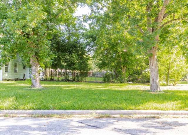 Property at 404 Harvey Ave, Baytown, TX 77520