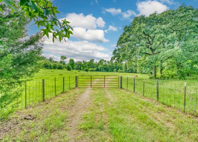 Property at 133 Acres Us Highway 79 W, Buffalo, TX 75831, 3 beds, 2 baths