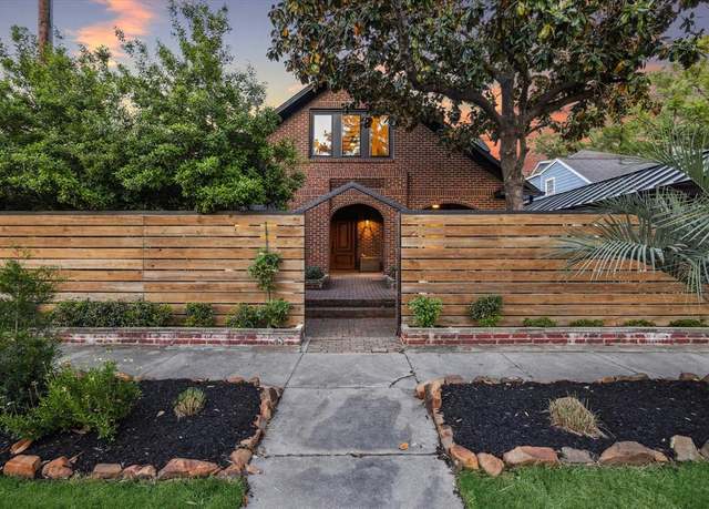 Property at 542 Arlington St, Houston, TX 77007, 2 beds, 2 baths