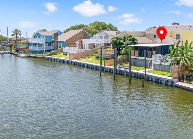 Property at 36 Lakeview Dr, Galveston, TX 77551, 3 beds, 2.5 baths