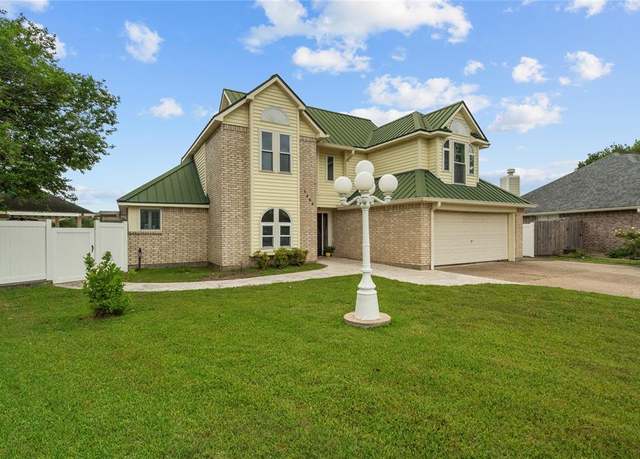 Property at 1302 Bayou Vista Dr, Deer Park, TX 77536, 3 beds, 2.5 baths