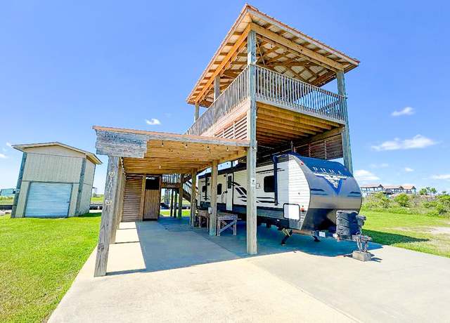 Property at 1311 Mabry St, Gilchrist, TX 77617