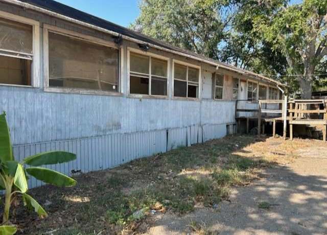 Property at 3702 Park St, Damon, TX 77430, 3 beds, 2 baths