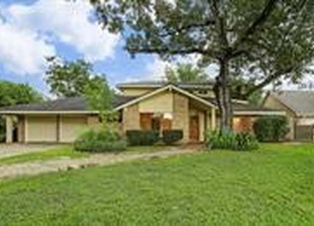 Property at 1740 Crownover Rd, Houston, TX 77080, 4 beds, 4.5 baths
