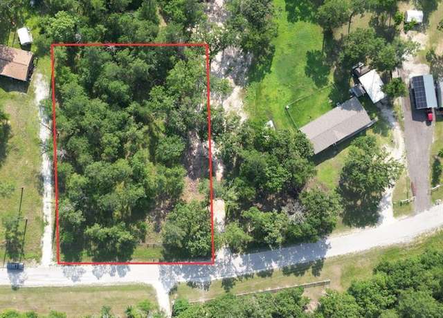 Property at 105 Utley Rd, Huntsville, TX 77320