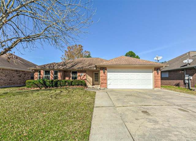 Property at 2410 Caroline St, Dickinson, TX 77539, 3 beds, 2 baths
