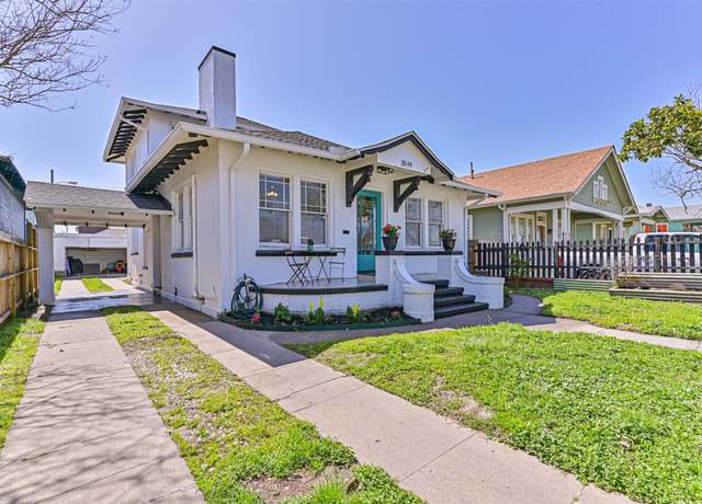 Property at 3519 Avenue R 1/2, Galveston, TX 77550, 4 beds, 2 baths