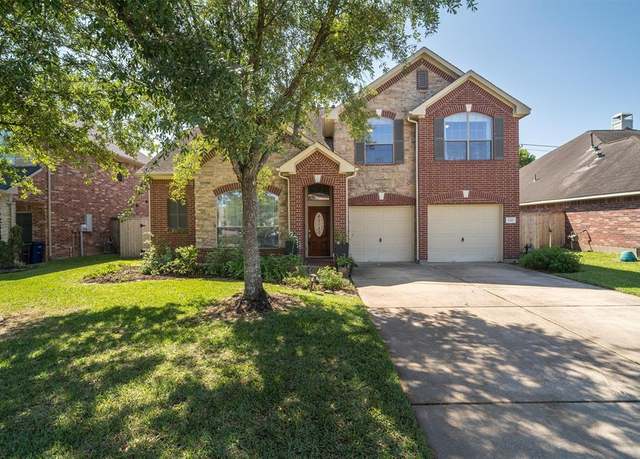 Property at 3311 Creek Gate Dr, League City, TX 77573, 4 beds, 2.5 baths