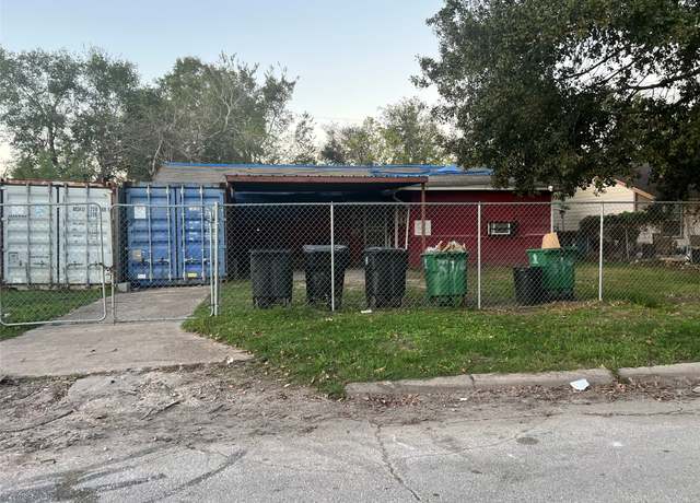 Property at 5719 Southwind St, Houston, TX 77033, 3 beds, 1 bath