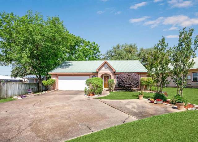 Property at 867 Tangle Oaks Ct, Bellville, TX 77418, 2 beds, 2 baths