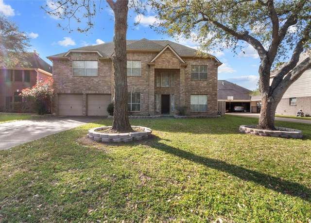 Property at 3806 Pinehurst Dr, Pearland, TX 77581, 5 beds, 3.5 baths