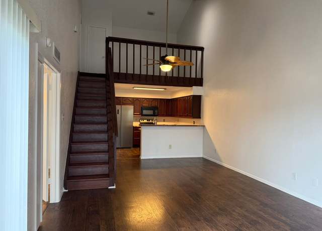 Property at 6341 Shadow Tree Dr, Houston, TX 77035, 2 beds, 2 baths