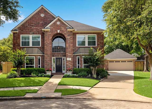 Property at 103 Casual Shore Ct, League City, TX 77573, 4 beds, 2.5 baths