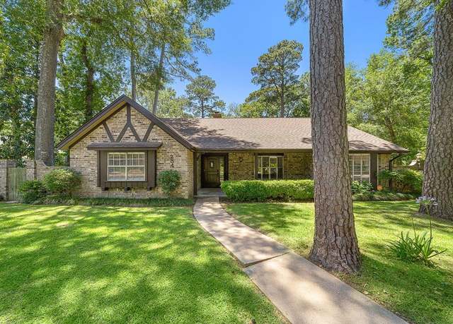 Property at 234 Willowbend St, Huntsville, TX 77320, 4 beds, 2.5 baths