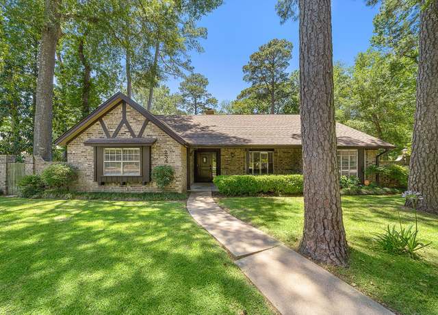 Property at 234 Willowbend St, Huntsville, TX 77320, 4 beds, 2.5 baths