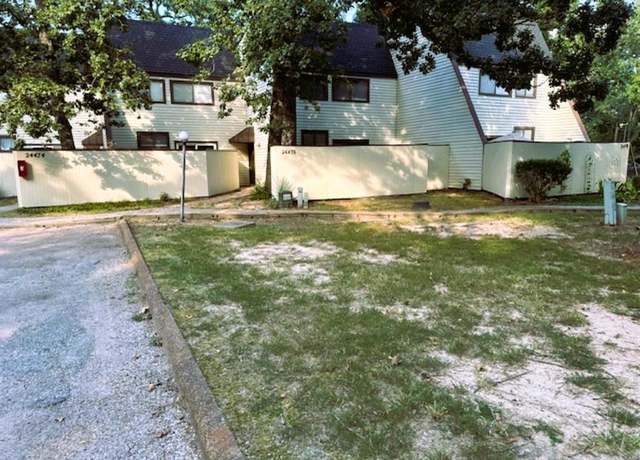 Property at 24476 Country Club Dr, Huntsville, TX 77320, 3 beds, 2 baths