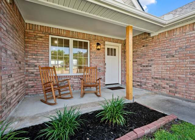 Property at 6998 Breezy Pt, Willis, TX 77318, 3 beds, 2 baths