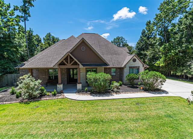 Property at 8970 Navigation Cir, Montgomery, TX 77316, 4 beds, 4.5 baths