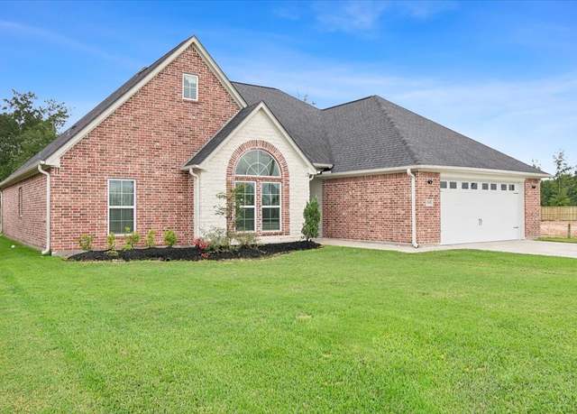 Property at 9345 Phelan Blvd, Beaumont, TX 77706, 4 beds, 3 baths