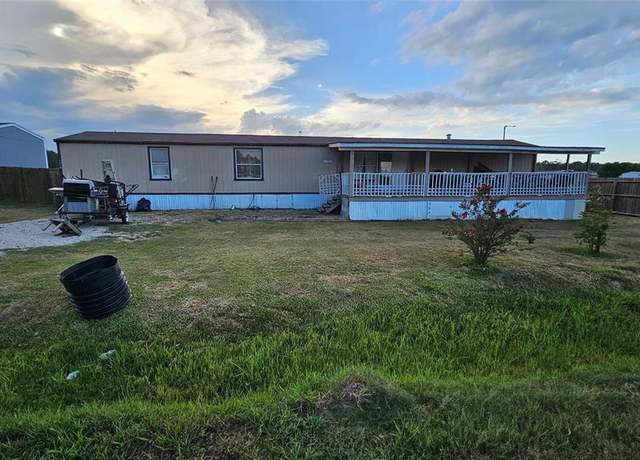 Property at 17492 Virginia City Dr, Conroe, TX 77306, 3 beds, 2 baths