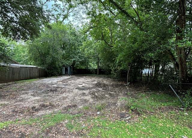 Property at 309 W Holly St, Woodville, TX 75979