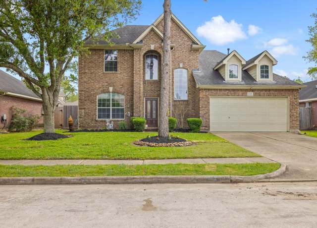 Property at 1309 Pine Forest Dr, Pearland, TX 77581, 4 beds, 2.5 baths
