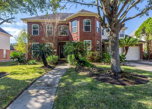 Property at 13722 Pear Woods Ct, Houston, TX 77059, 4 beds, 3.5 baths