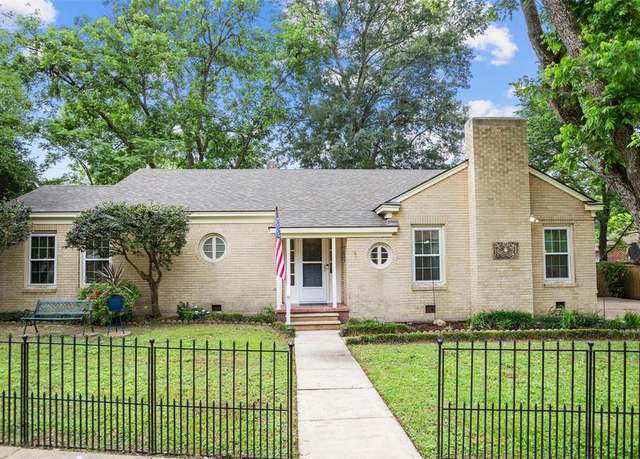 Property at 419 E Bell Ave, Crockett, TX 75835, 3 beds, 1.5 baths